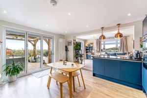 Photo 25- click for photo gallery